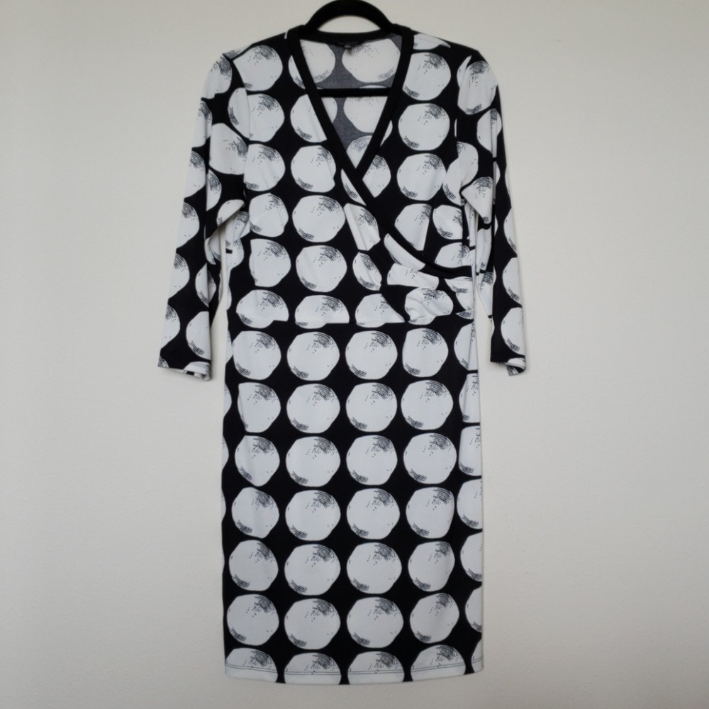 Black white 3/4 sleeve dress Size M